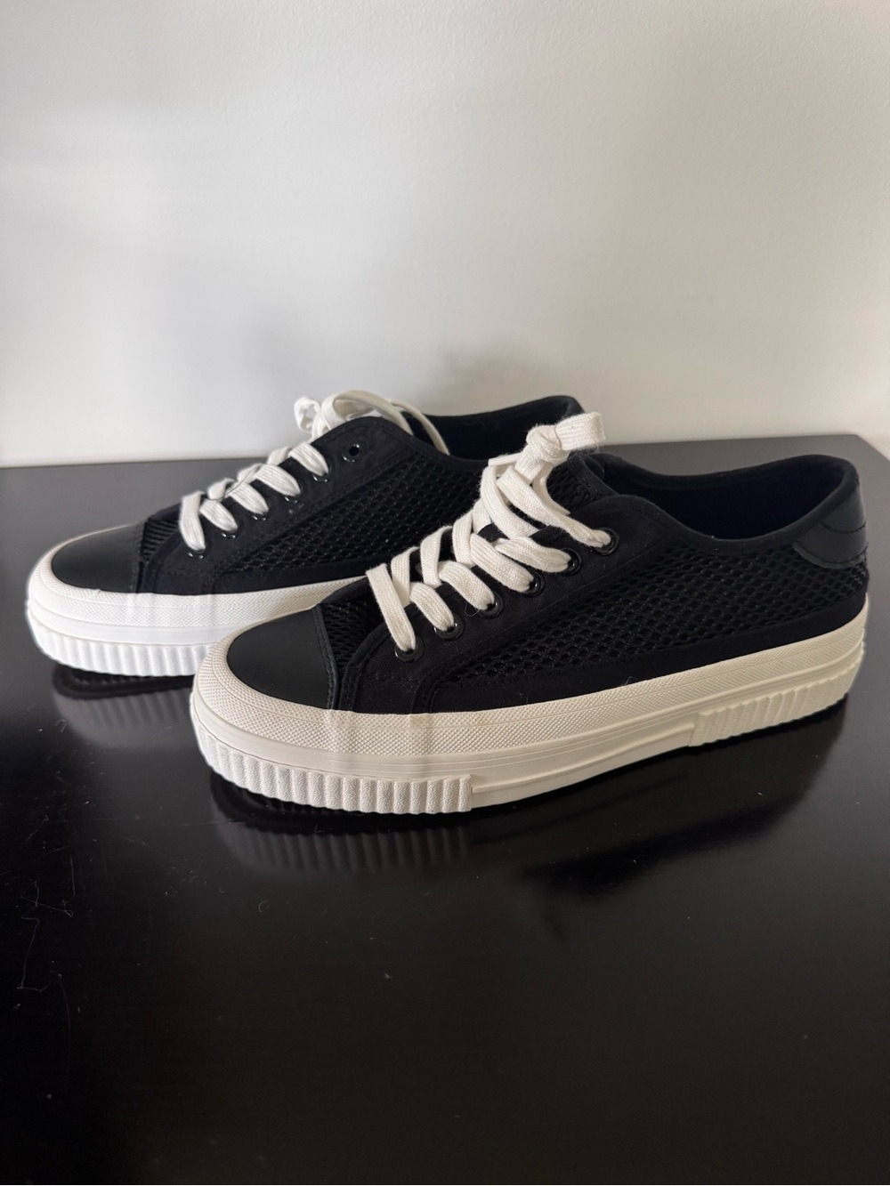 New Zara Black Low-Top Platform Lace-Up Sneakers Size 40/US9